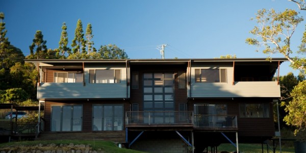 The Highlands House in The Ecovillage Currumbin front