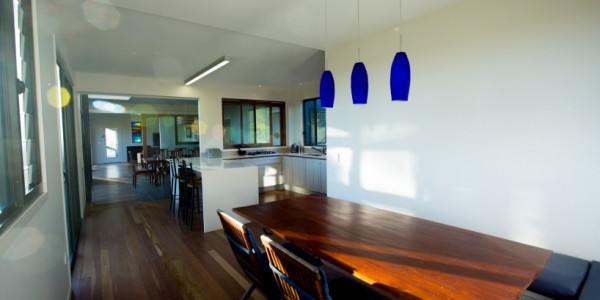 The Highlands House in The Ecovillage Currumbin kitchen1